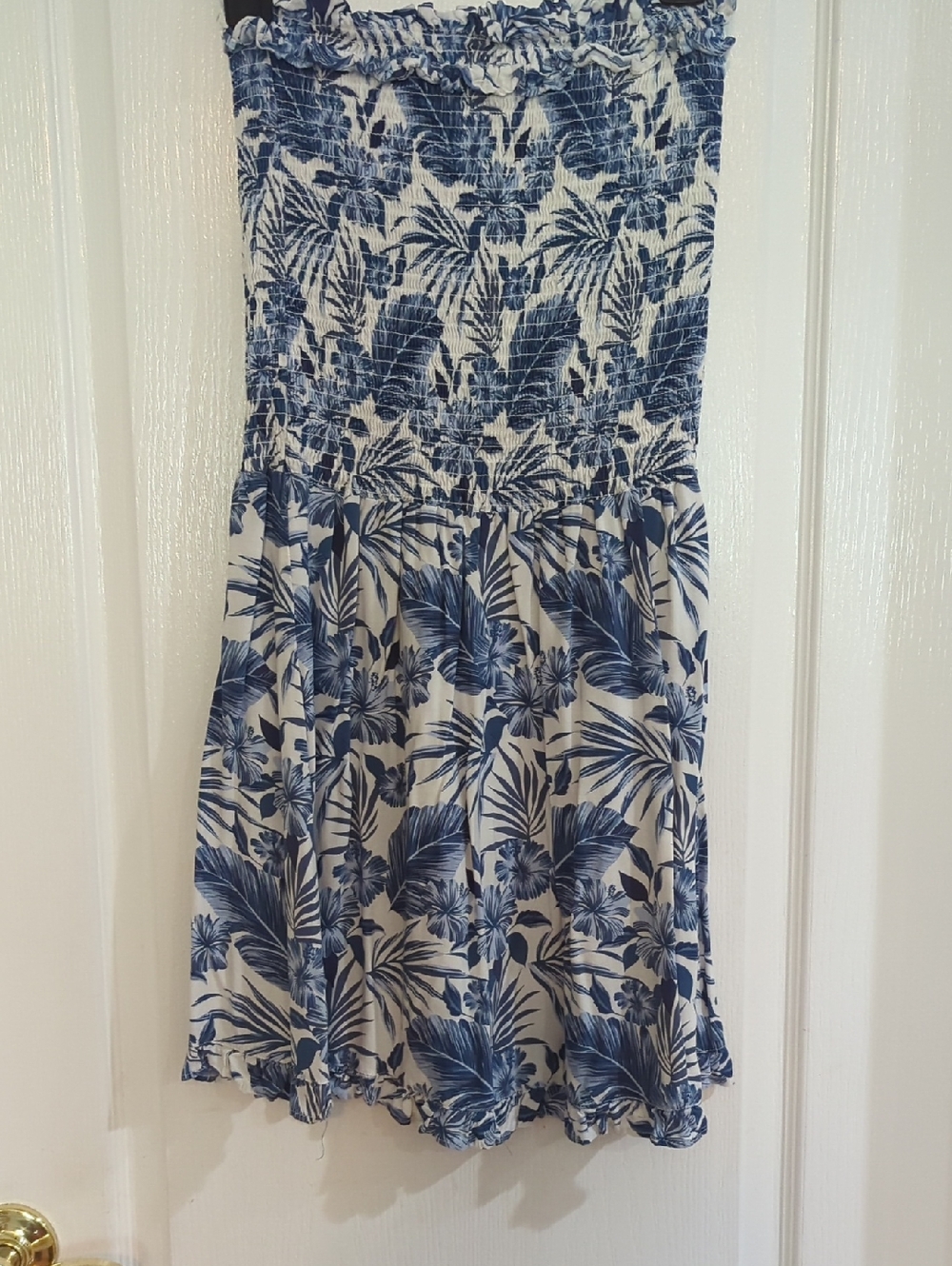 Ocean Drive Strapless Blue & White Tropical Smocked Dress Sz L